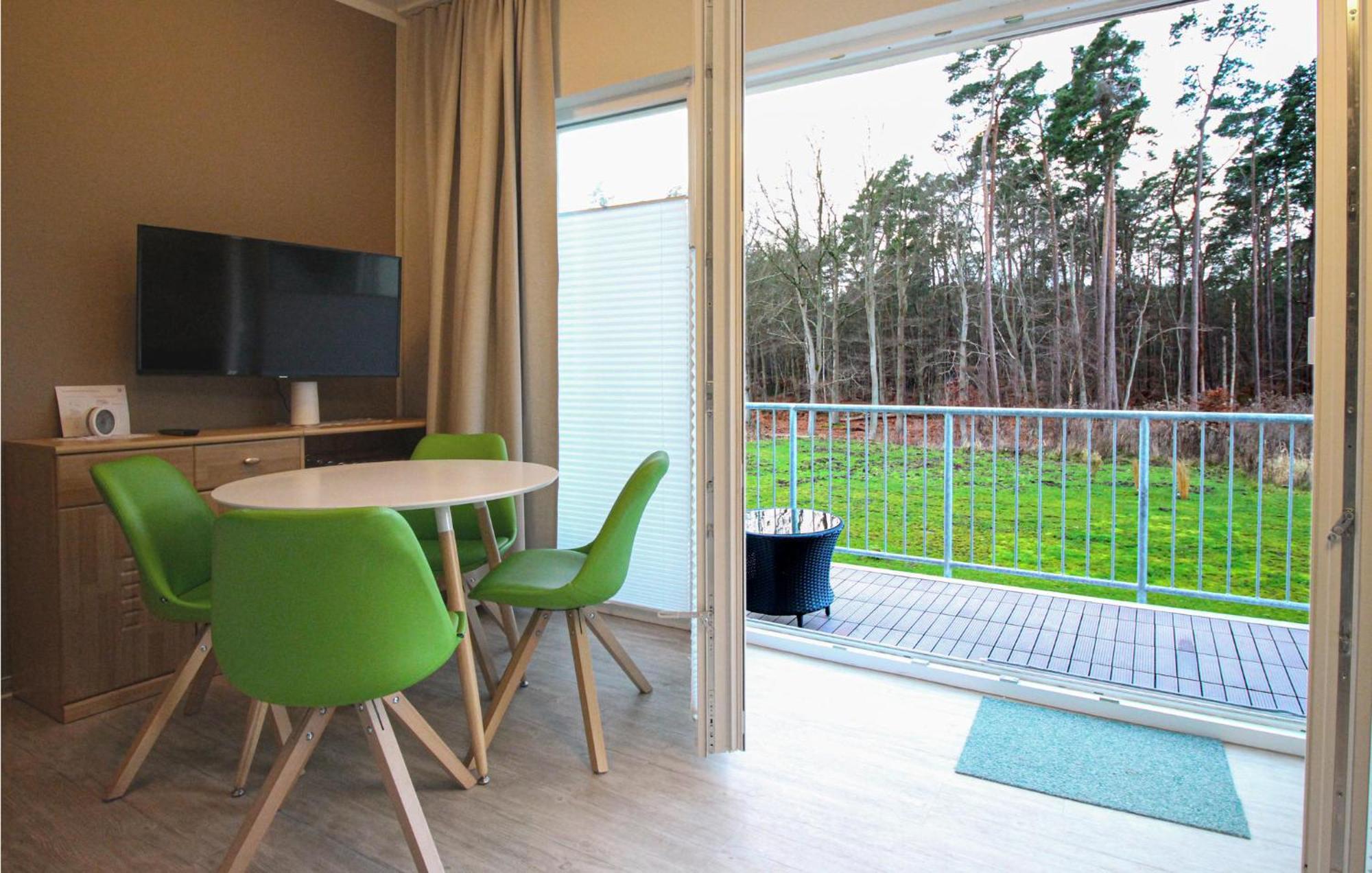 Stunning Apartment In Graal-Mueritz With Kitchen Eksteriør bilde
