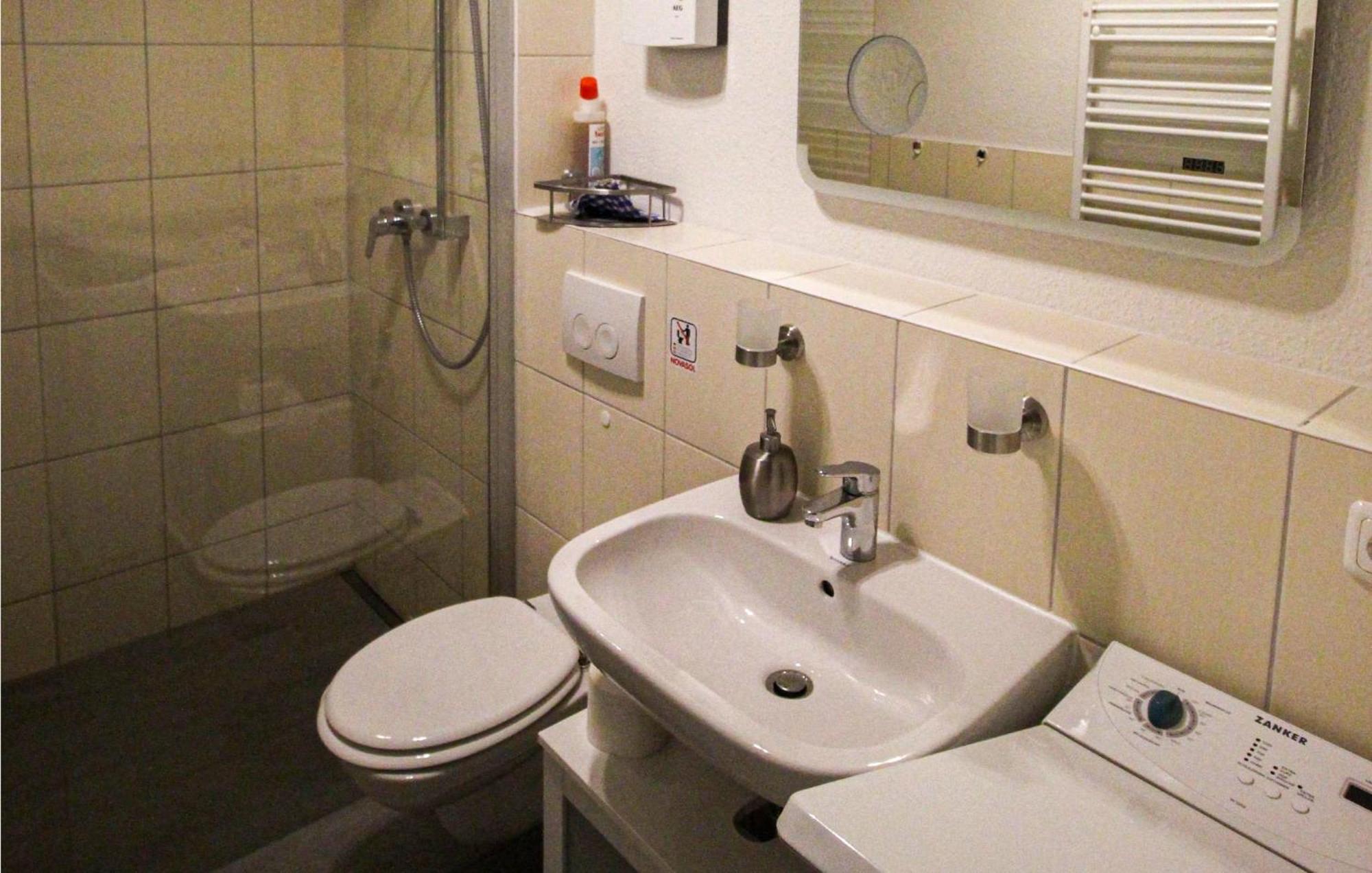 Stunning Apartment In Graal-Mueritz With Kitchen Eksteriør bilde